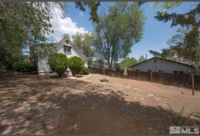 Building Photo - 308 College Ct