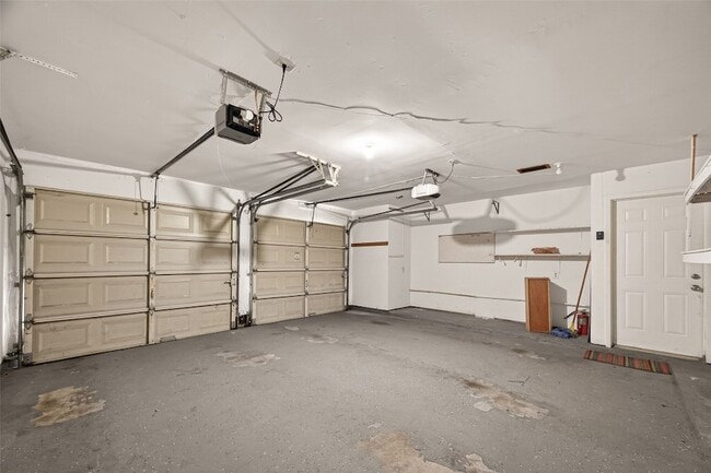 Building Photo - 16219 Rill Ln