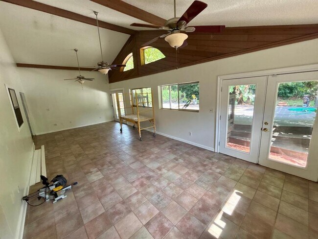 Building Photo - 1394 Catalina Blvd