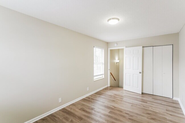 Building Photo - 1016 Mansker Dr