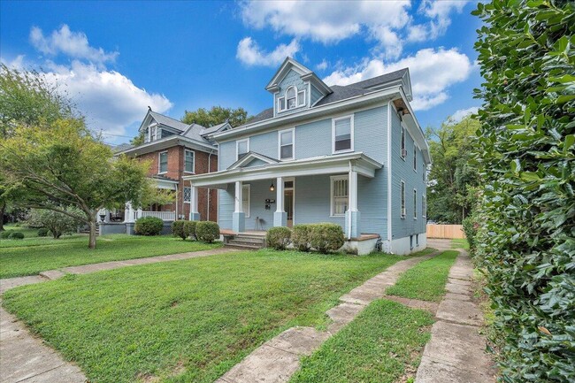 Building Photo - 426 Washington Avenue Southwest