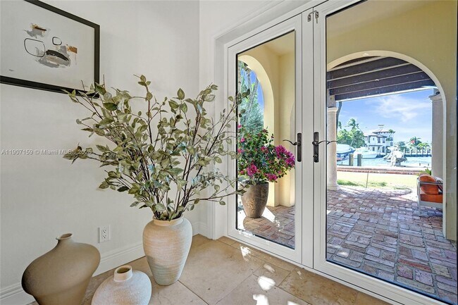 Building Photo - 2035 NE 31st Ave