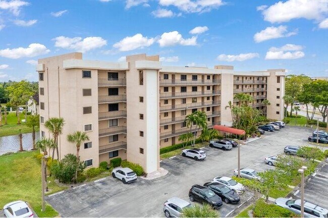 Building Photo - 7770 Tahiti Ln