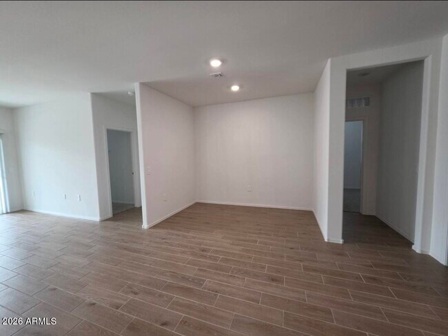 Building Photo - 18399 W Buckskin Trl