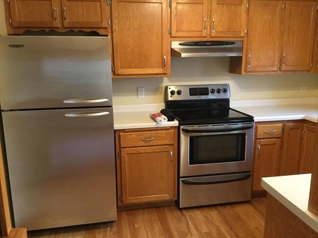 Primary Photo - 3991 Whiting Ln