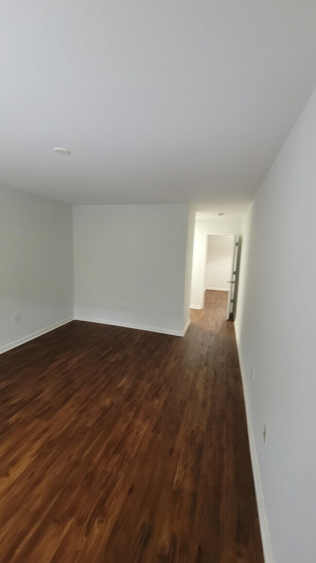 Building Photo - 2 bedroom 2 bath Condo in Lenox Heights, o...