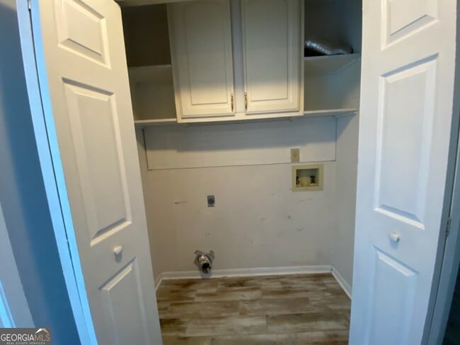 Building Photo - 318 Wood Ridge