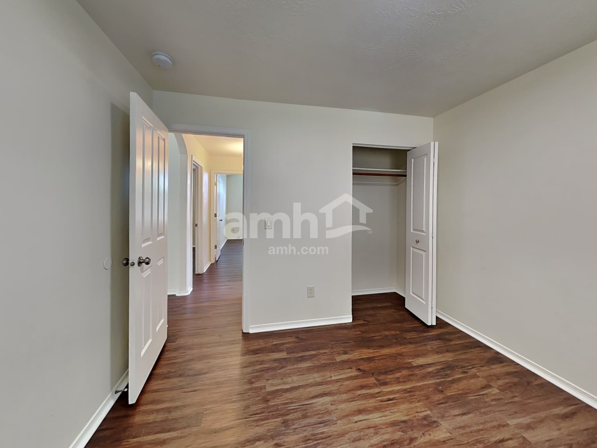Building Photo - 13350 W Rochester St