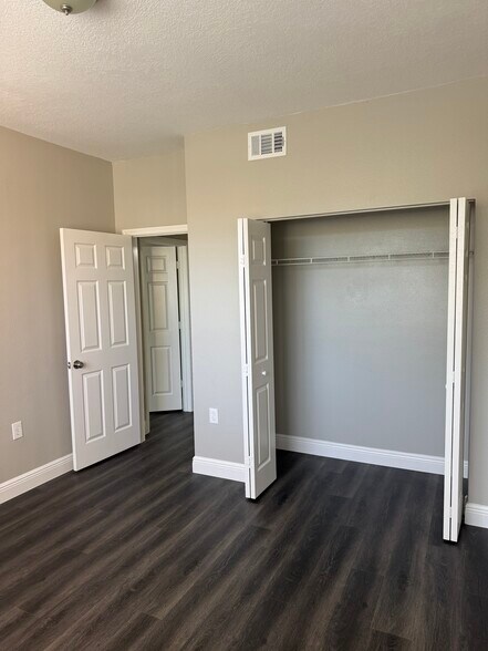 Building Photo - 10873 Windsor Walk Dr