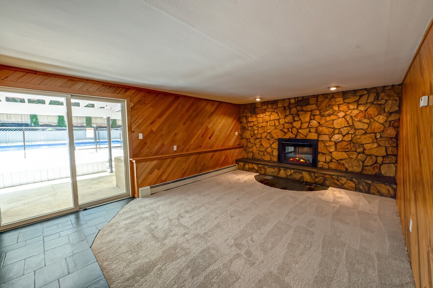 Building Photo - 26 Valleywood Rd