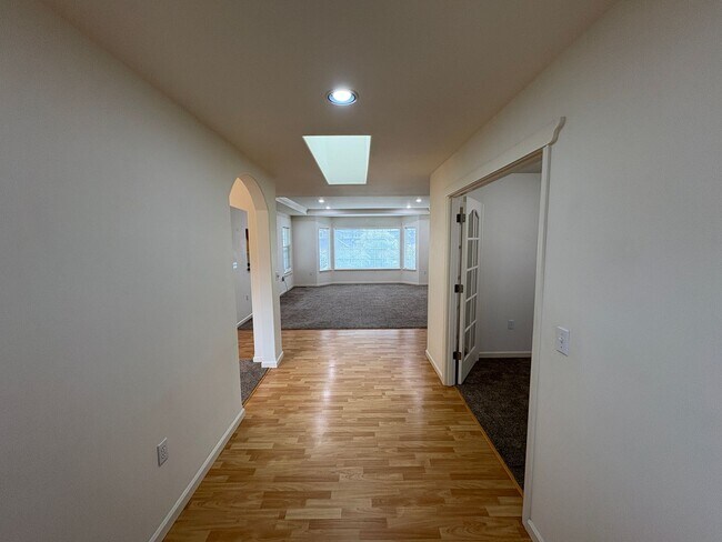 Building Photo - 1714 Bakerview Ct