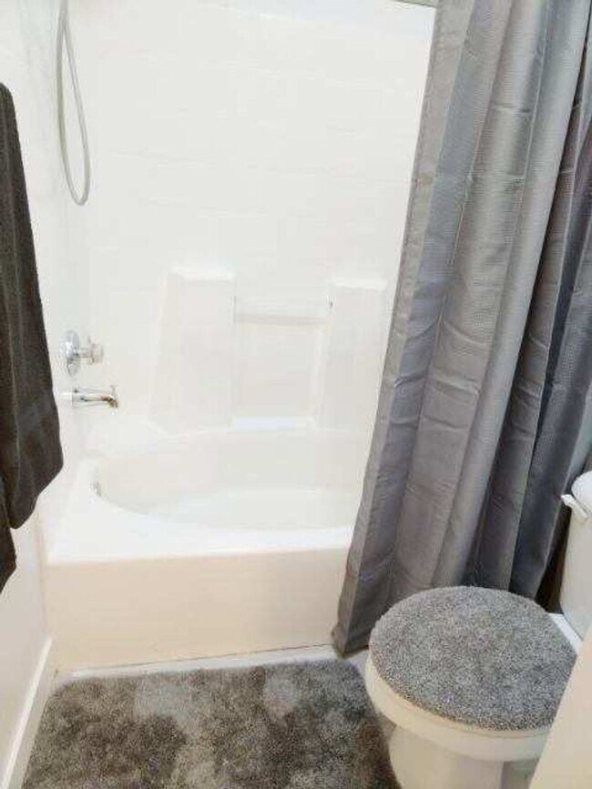 Building Photo - Fully Furnished North Shores Single Story 3/2/2