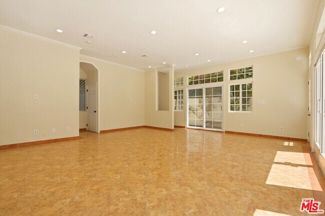 Building Photo - 1510 Cardiff Ave