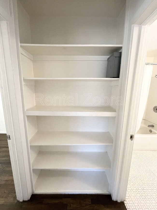 Building Photo - 2128 K St