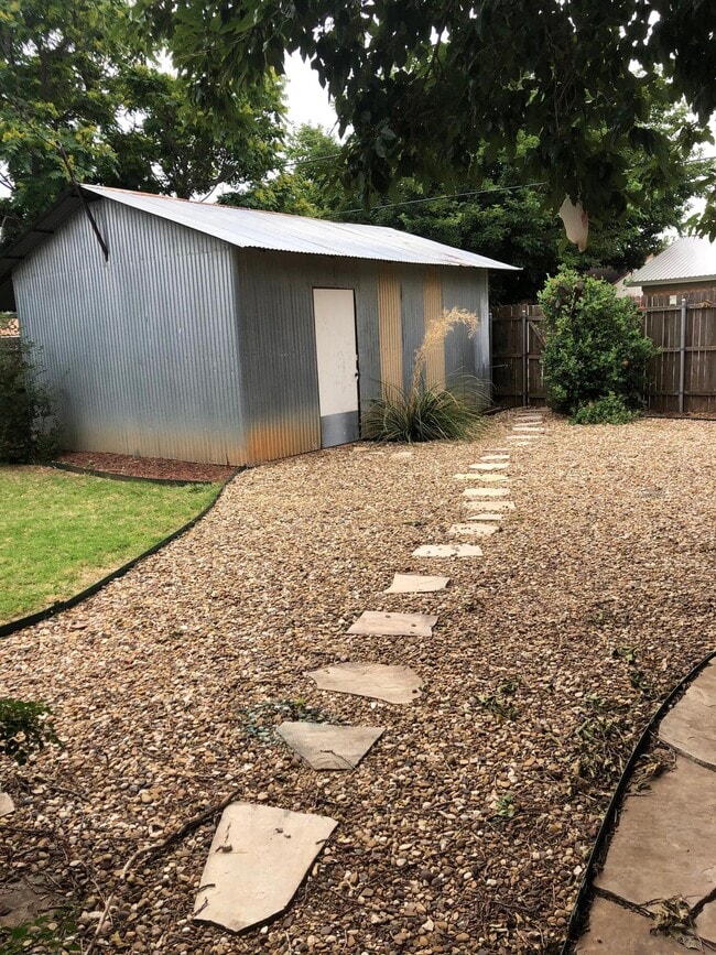 Building Photo - 5423 45th St