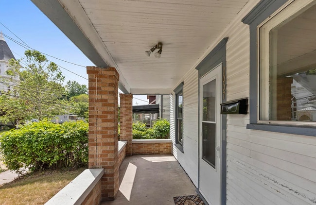 Building Photo - 1007 Sherman St SE