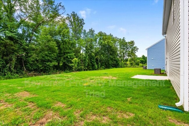 Building Photo - 1751 Mallard Dr