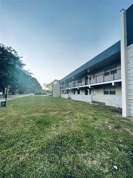 Building Photo - 8025 S Colony Cir