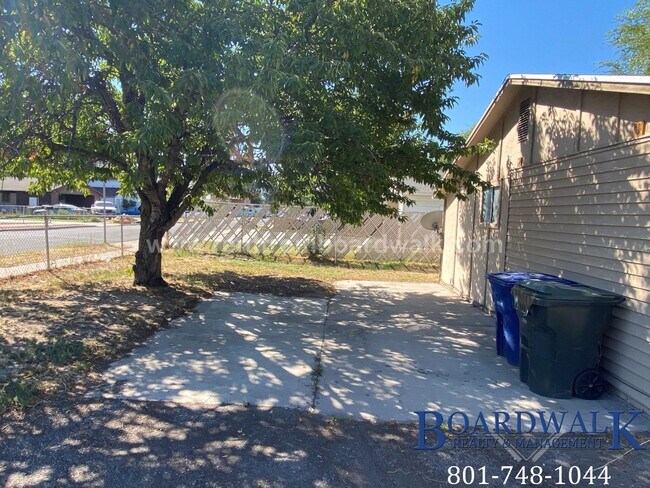 Building Photo - 1453/1455 W 2320 S