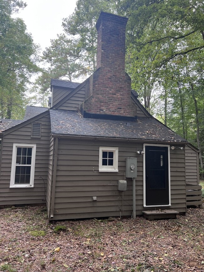 Building Photo - Charming Home in Brandermill.