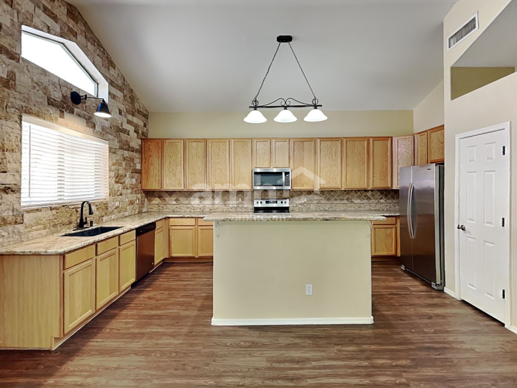 Building Photo - 33055 N Madison Way Dr