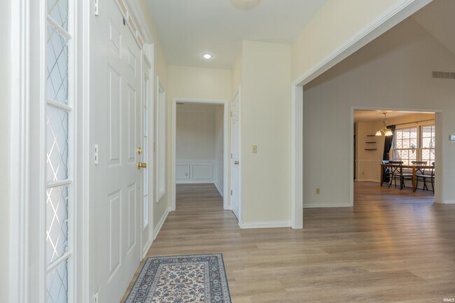 Building Photo - 2644 Waterstone Dr