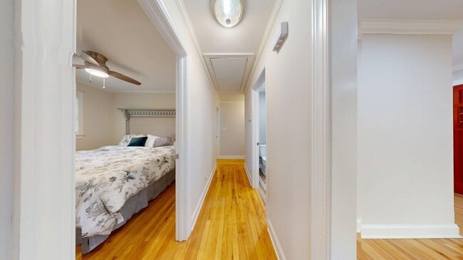 Building Photo - Totally Updated Home on Oak Bowery