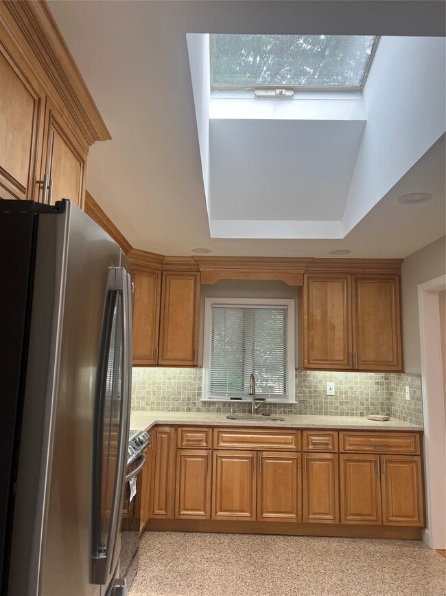 Building Photo - 8 Anchor Ct
