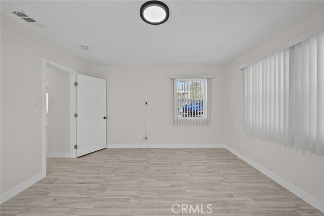 Building Photo - 10423 McClemont Ave