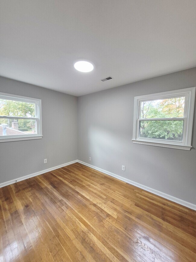 Building Photo - 97 Waterview Dr