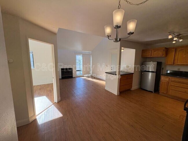 Building Photo - 3939 Madison Ave