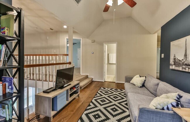 Building Photo - 1123 Juniper Canyon Ln
