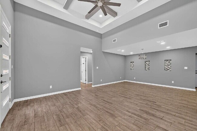 Building Photo - "Charming 3-Bedroom Oasis in Alamo, TX with 2 Full Baths – Your Cozy Retreat Awaits!"