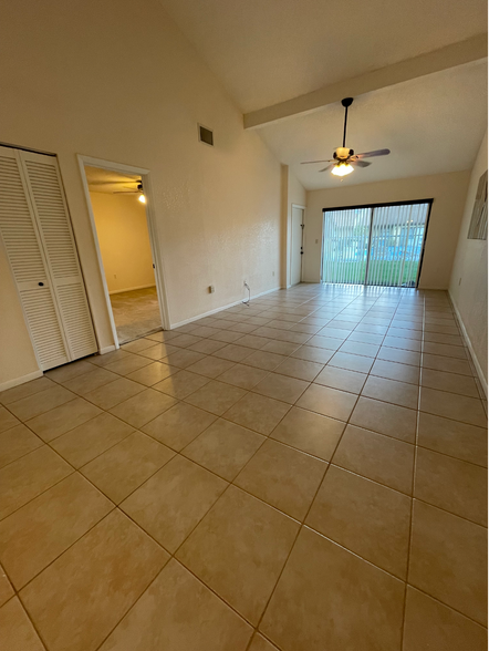 Building Photo - 2205 Knights Rd