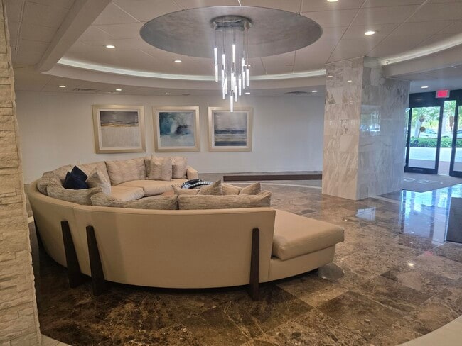 Building Photo - 3800 Galt Ocean Dr