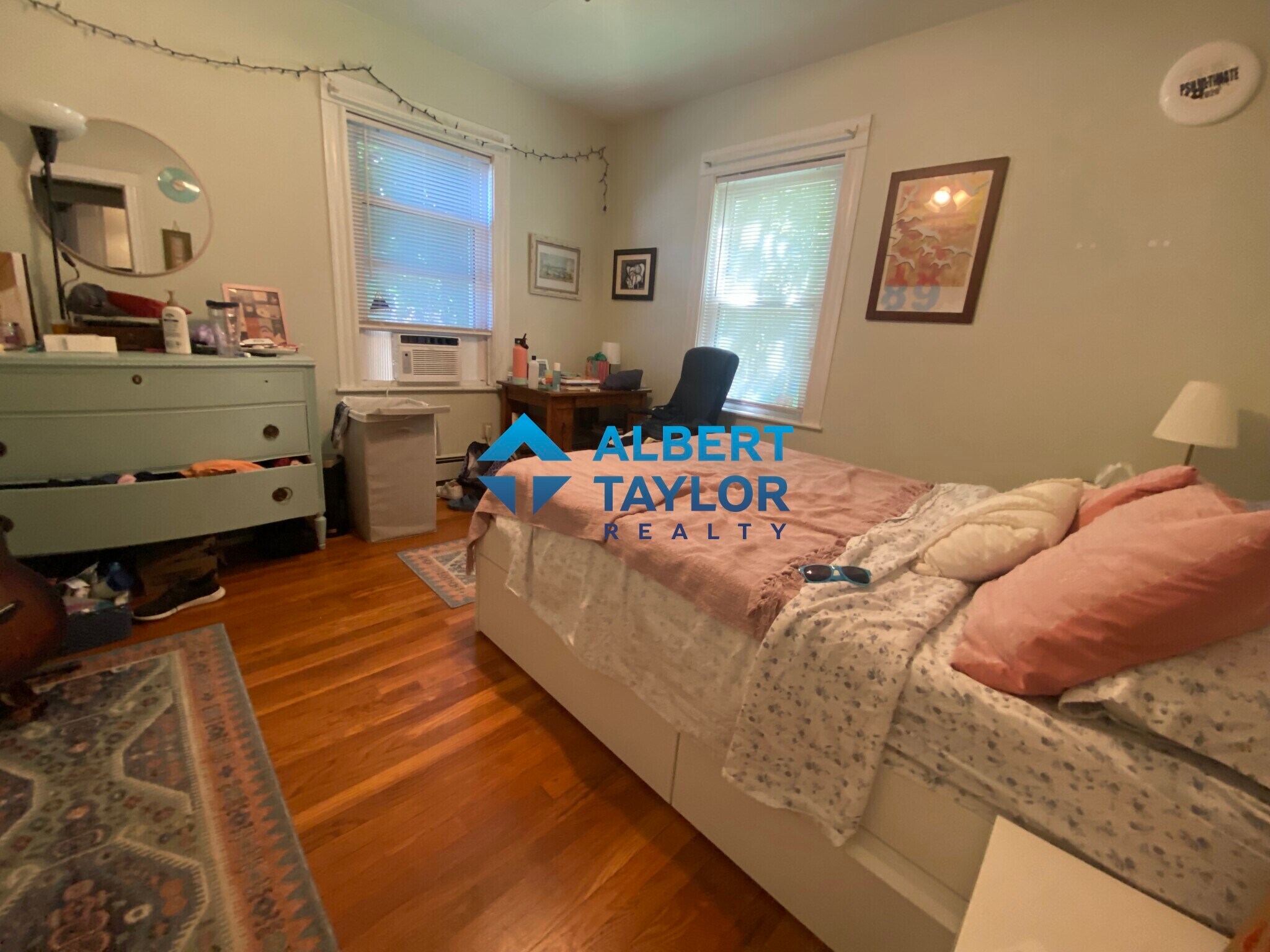 Building Photo - 94 Heath St