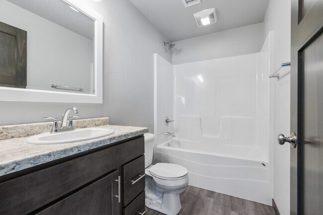 Building Photo - 3653 E Rubyred Dr