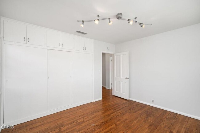 Building Photo - 1221 S Los Robles Ave