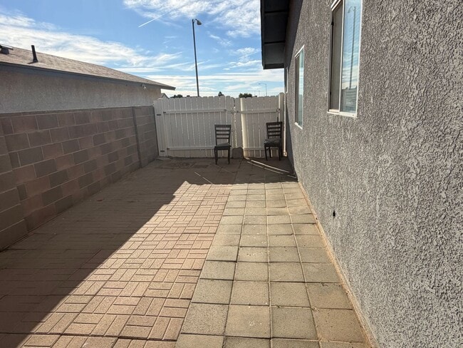 Building Photo - San Luis 3 Bedroom home with Fenced Lot