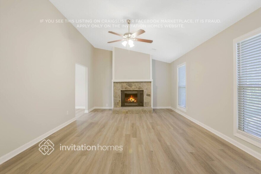 Building Photo - 4501 N Landing Dr
