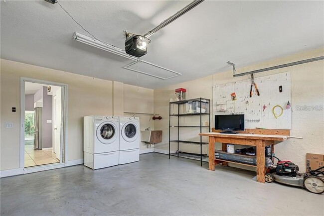 Building Photo - 5509 83rd Terrace E