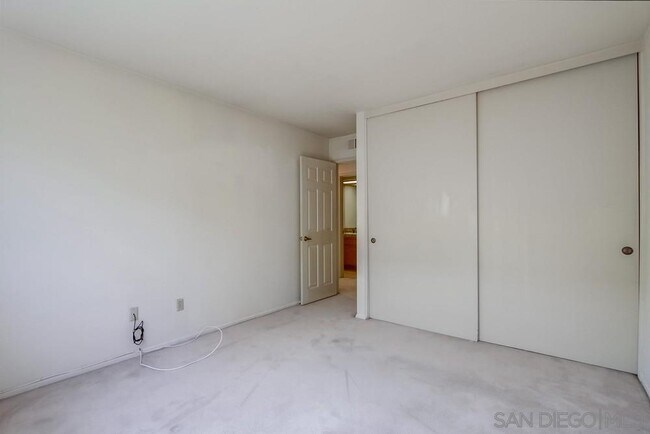 Building Photo - 11742 Avenida Sivrita