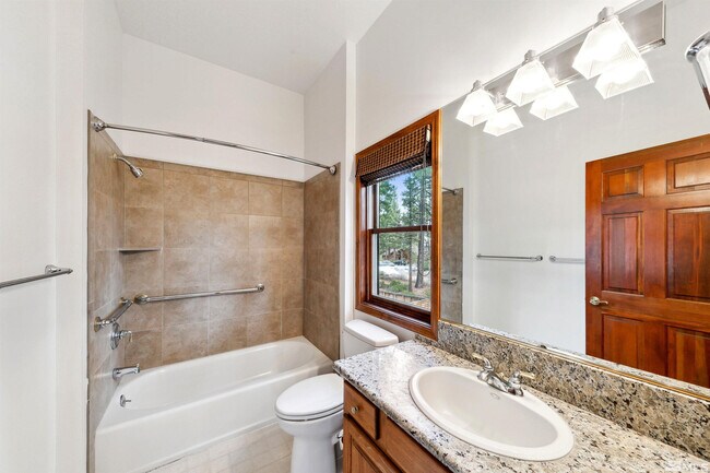 Building Photo - 145 Twinberry Cir