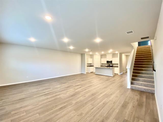 Building Photo - 615 Metallic Tree Ln