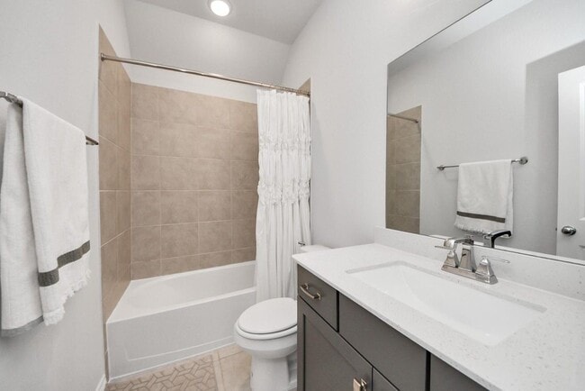 Building Photo - 8922 Golden Mist Dr