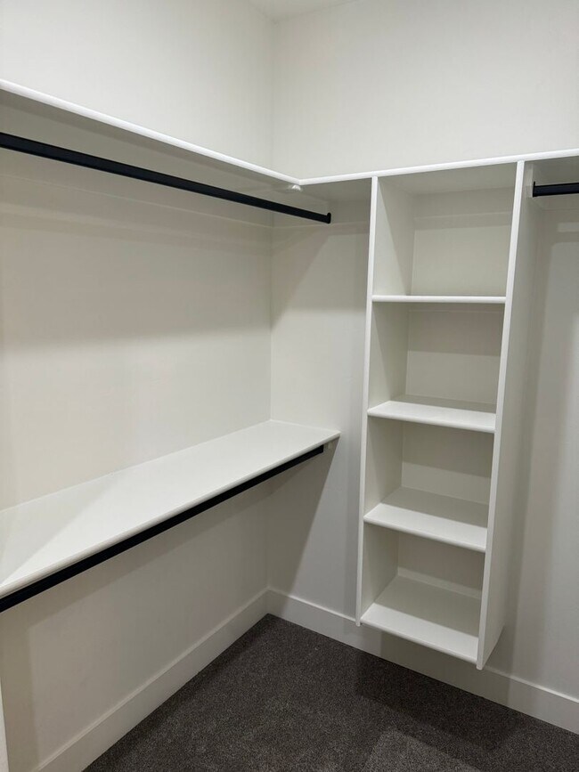 Building Photo - TWIN HOME FOR RENT IN SUGAR CITY - 3 BEDROOMS 2 FULL BATHROOMS