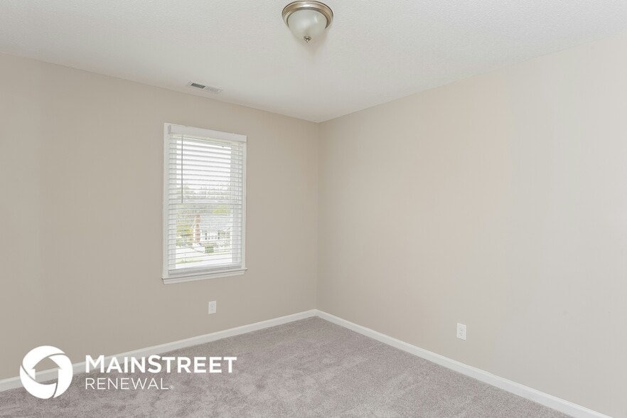 Building Photo - 7210 Justin Dr