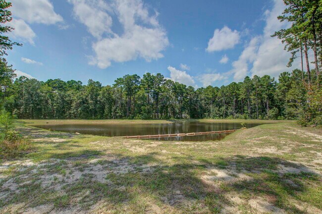 Building Photo - 216 Quimby Hill Dr