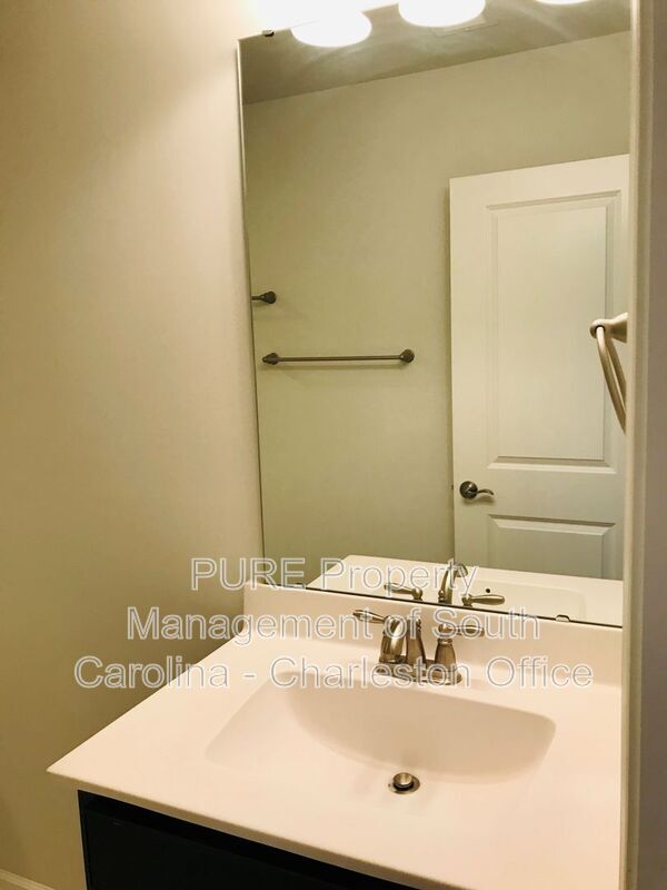 Building Photo - 3071 Conservancy Ln