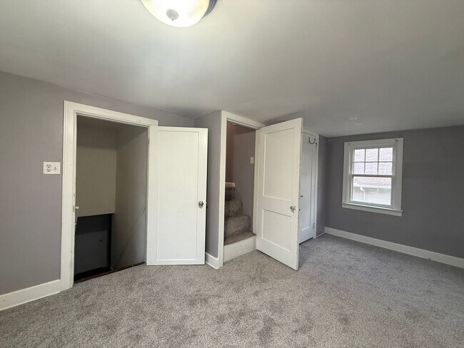 Building Photo - Riverside 4 Bedroom 3 Bathroom